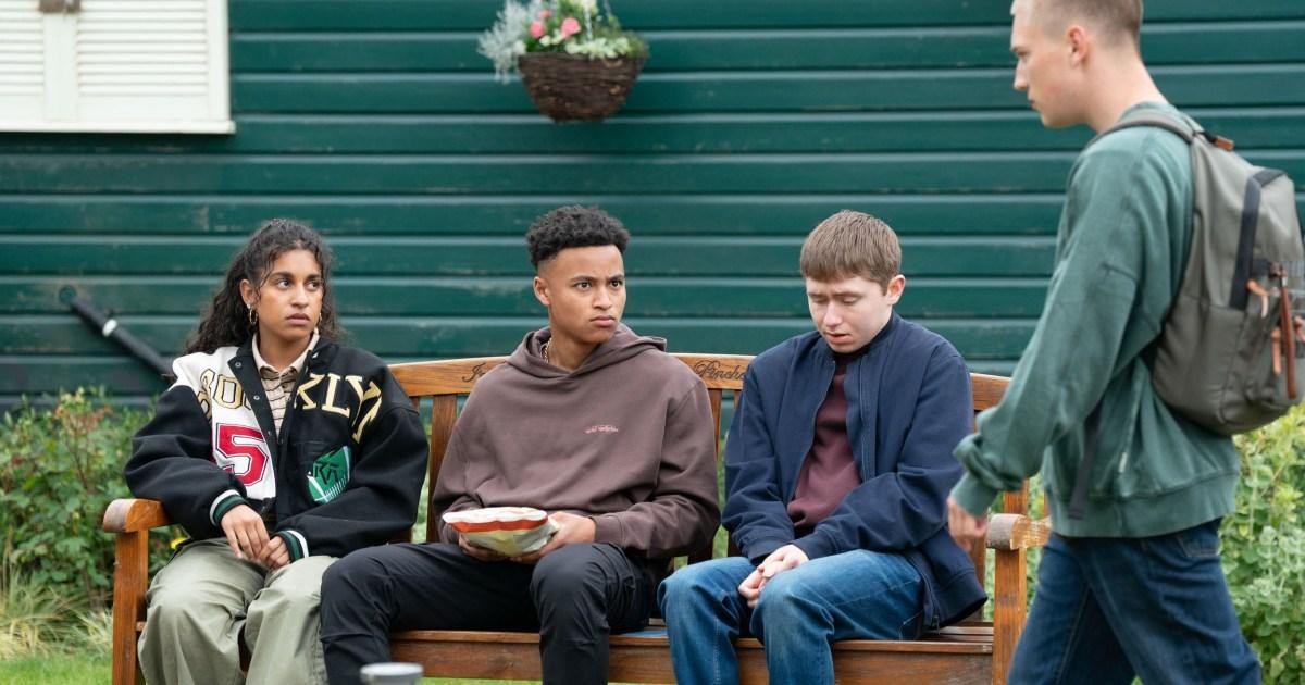 How old are the actors playing EastEnders' teens? | Soaps