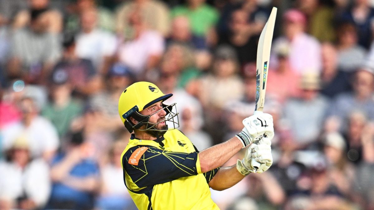 Sussex eye double transfer swoop as Hampshire offer veteran new contract