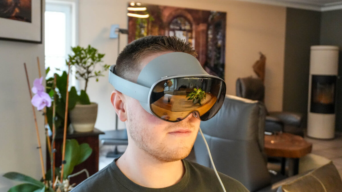 You can now buy Samsung Galaxy XR in the UK with free Explorer Pack