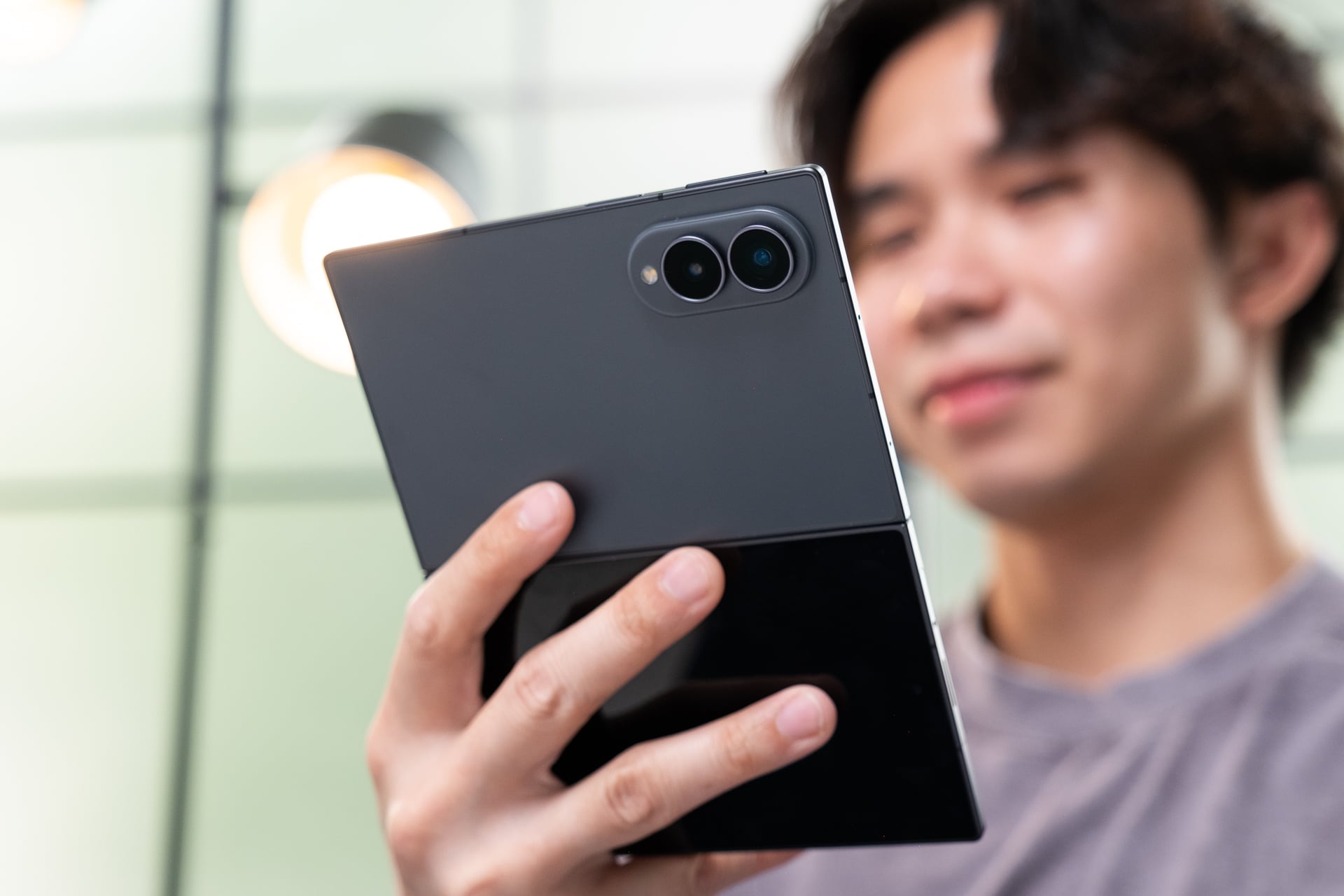 Samsung Galaxy Z Fold 8 08