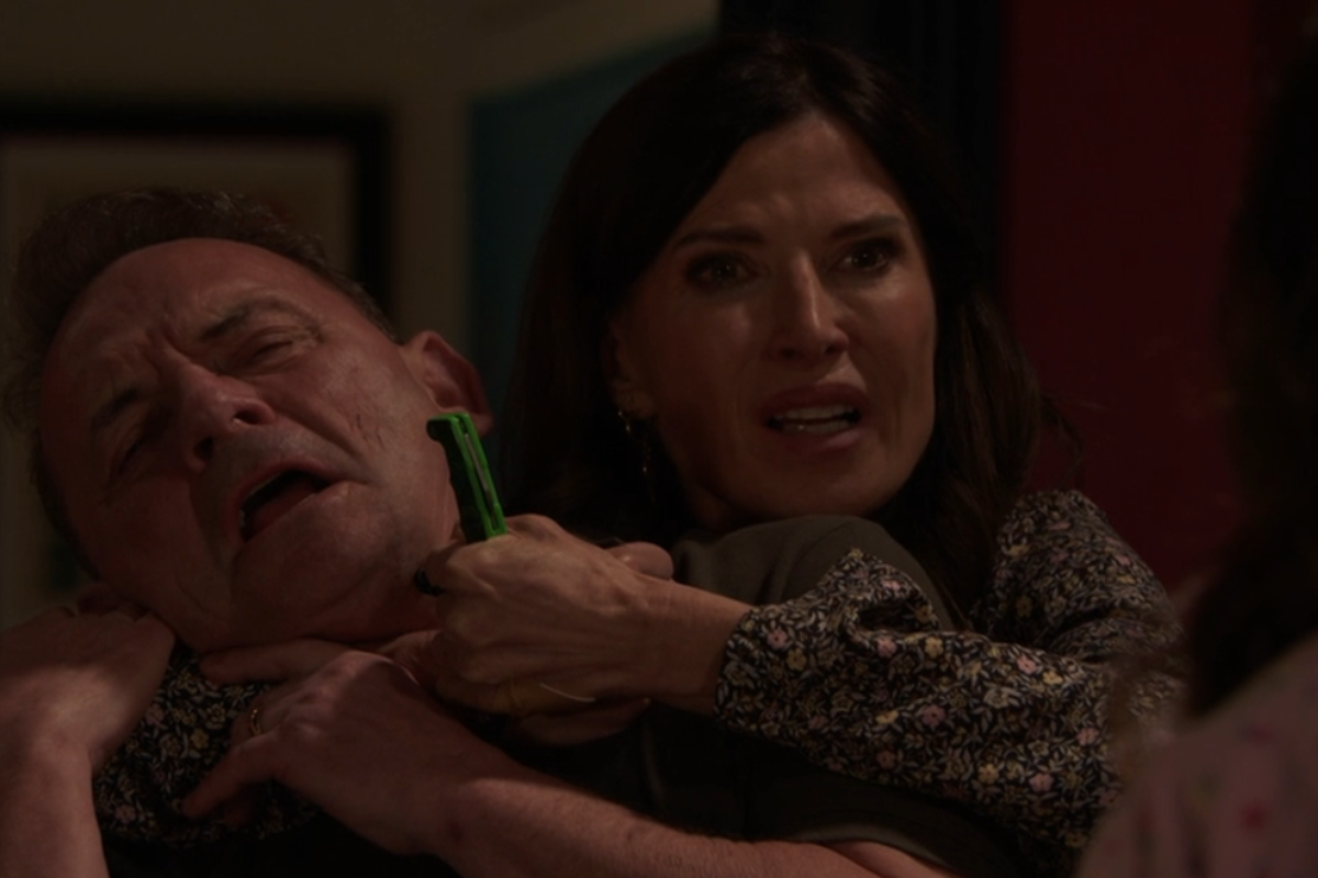EastEnders fans spot blunder during Bea star’s exit scenes