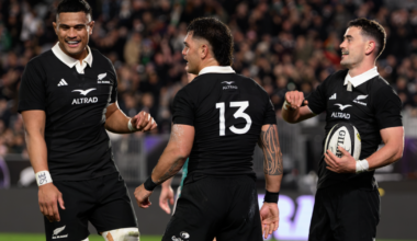 Ex-All Black left with 'two questions' over selections vs Springboks