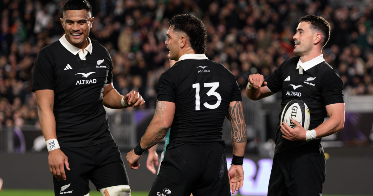 Ex-All Black left with 'two questions' over selections vs Springboks