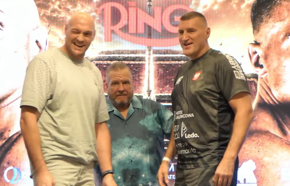 Tyson Fury and Mariusz Wach facing off