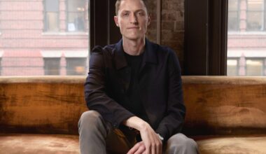 I Quit College to Build a $3B Business Competing With Amazon