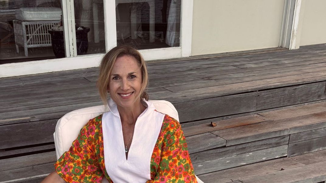 Newlywed glow! Harriet Sperling, Peter Phillips’ wife, shows off her natural beauty in a floral mini dress