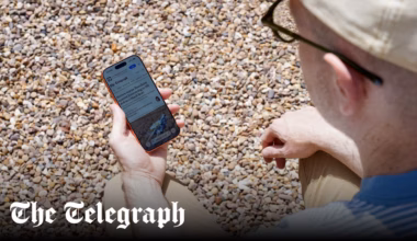 How to stop your phone from overheating in hot weather