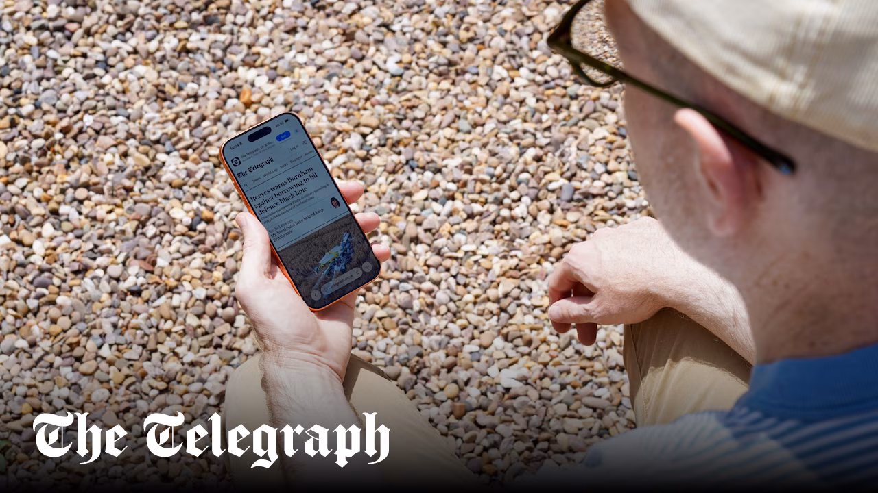 How to stop your phone from overheating in hot weather