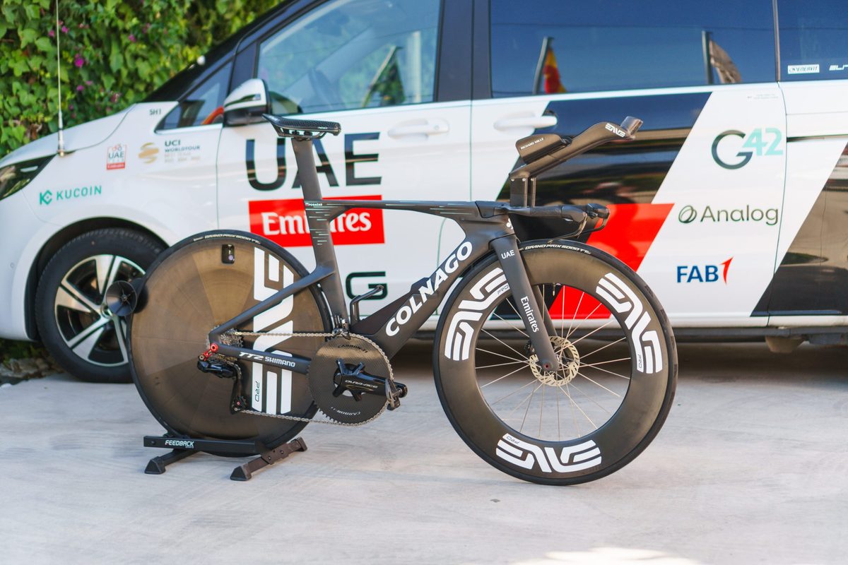 Tadej Pogačar's time trial bike: a weight-saving Colnago frame, 64-tooth chainring, 160mm cranks, 28mm tyres and new ENVE wheels