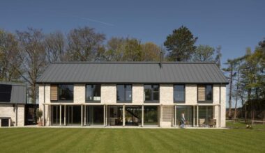 ZONE Architects completes low-energy ‘longhouse’ near St Andrews