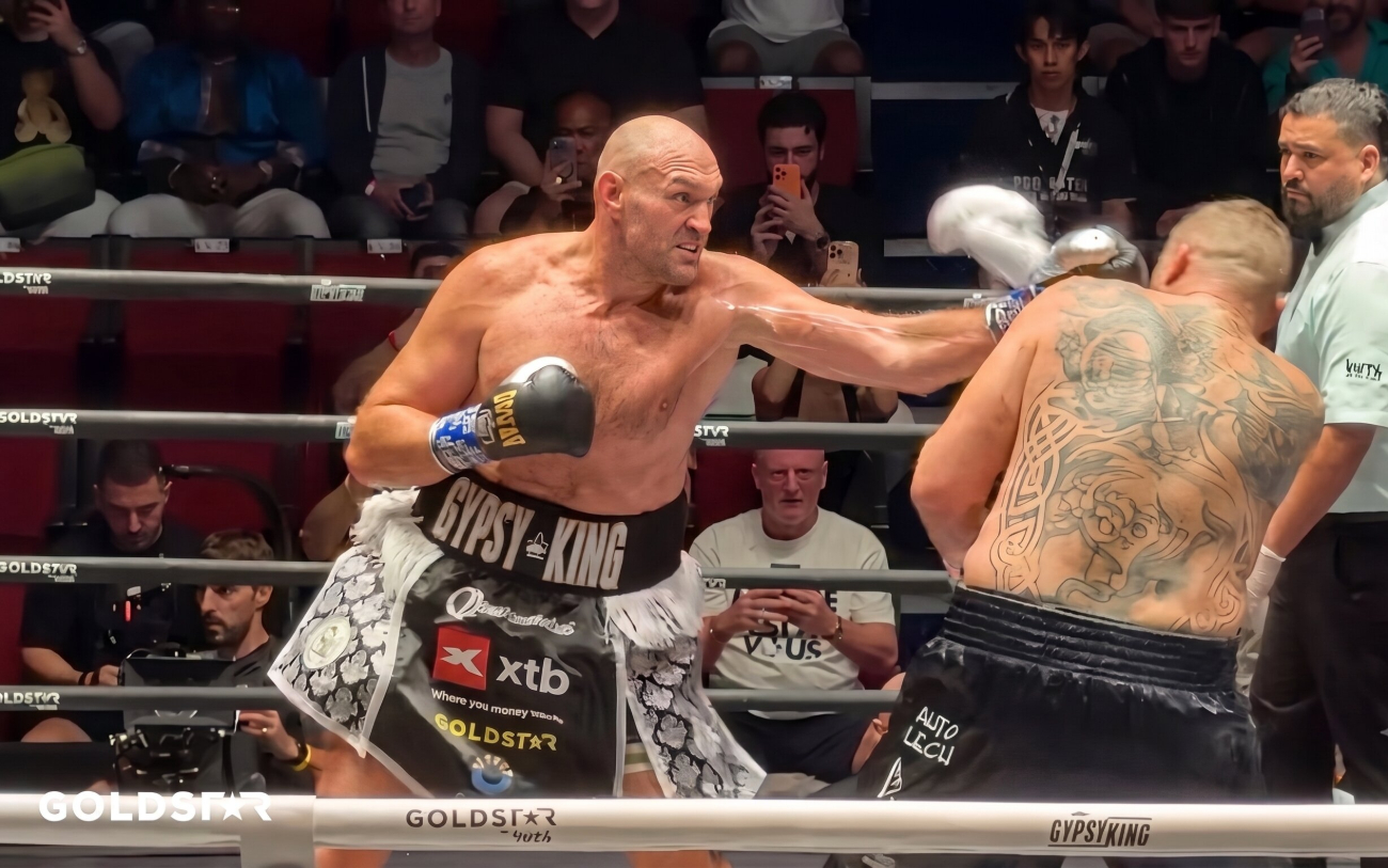 Johnny Nelson Changes Pick To Tyson Fury After Joshua Struggles