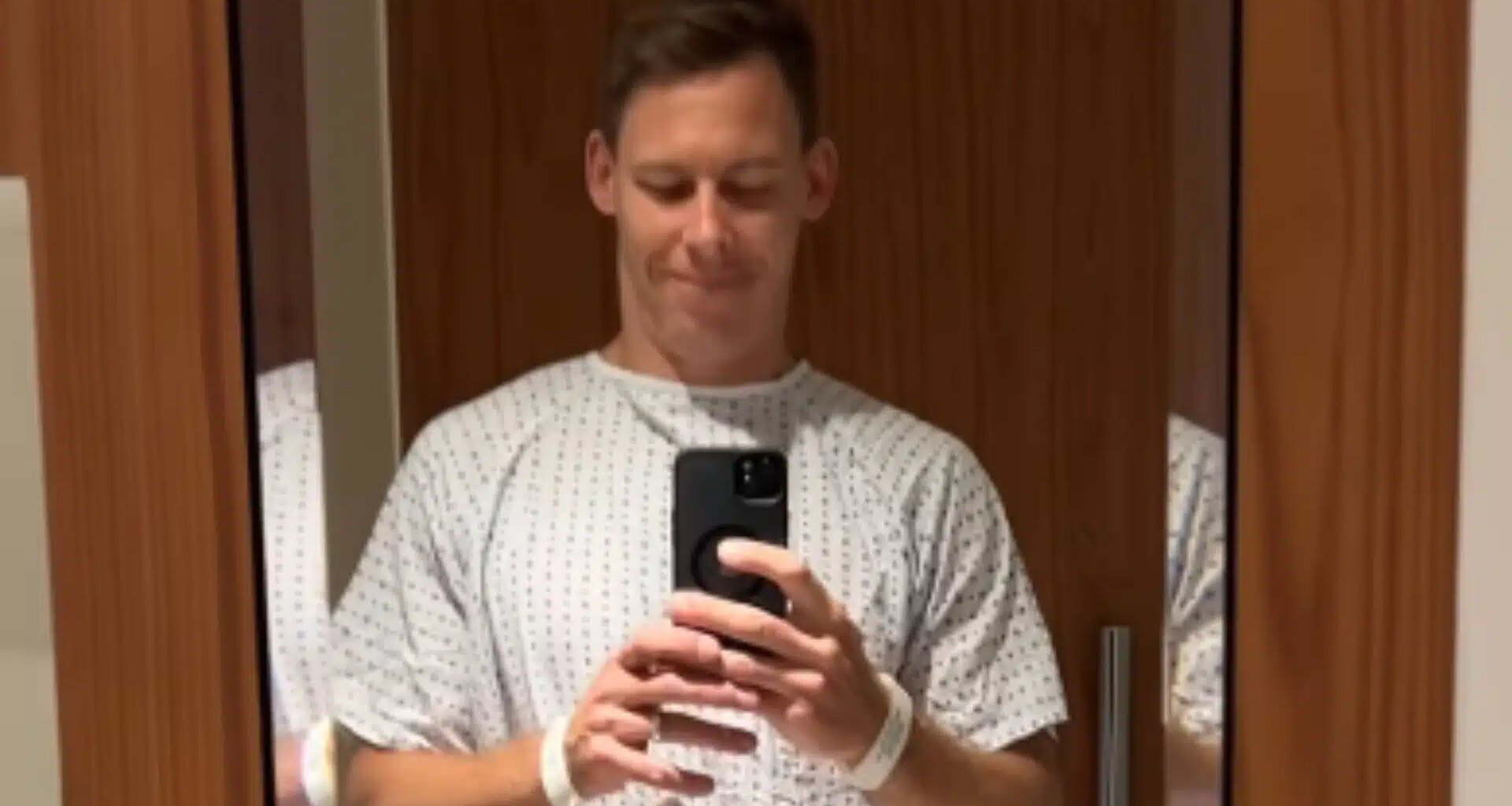 Wales legend Liam Williams hospitalised as he undergoes major surgery