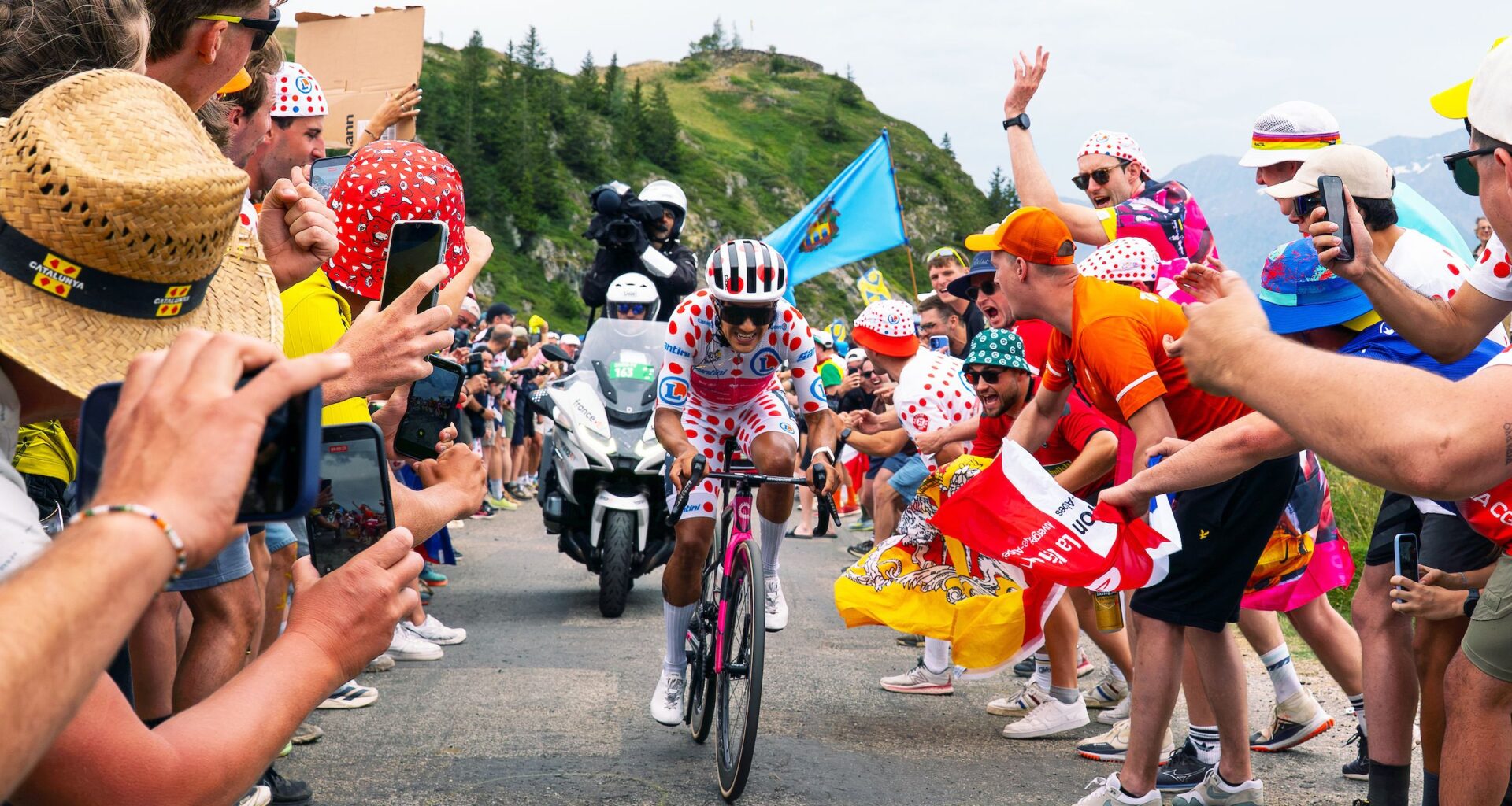 Tour de France super combativity award goes to Richard Carapaz after lighting up final week with attacks, EF Education-EasyPost make it three in a row