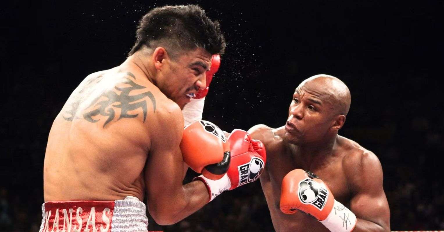 Victor Ortiz names the one opponent who was tougher than Floyd Mayweather: “He hit so hard”
