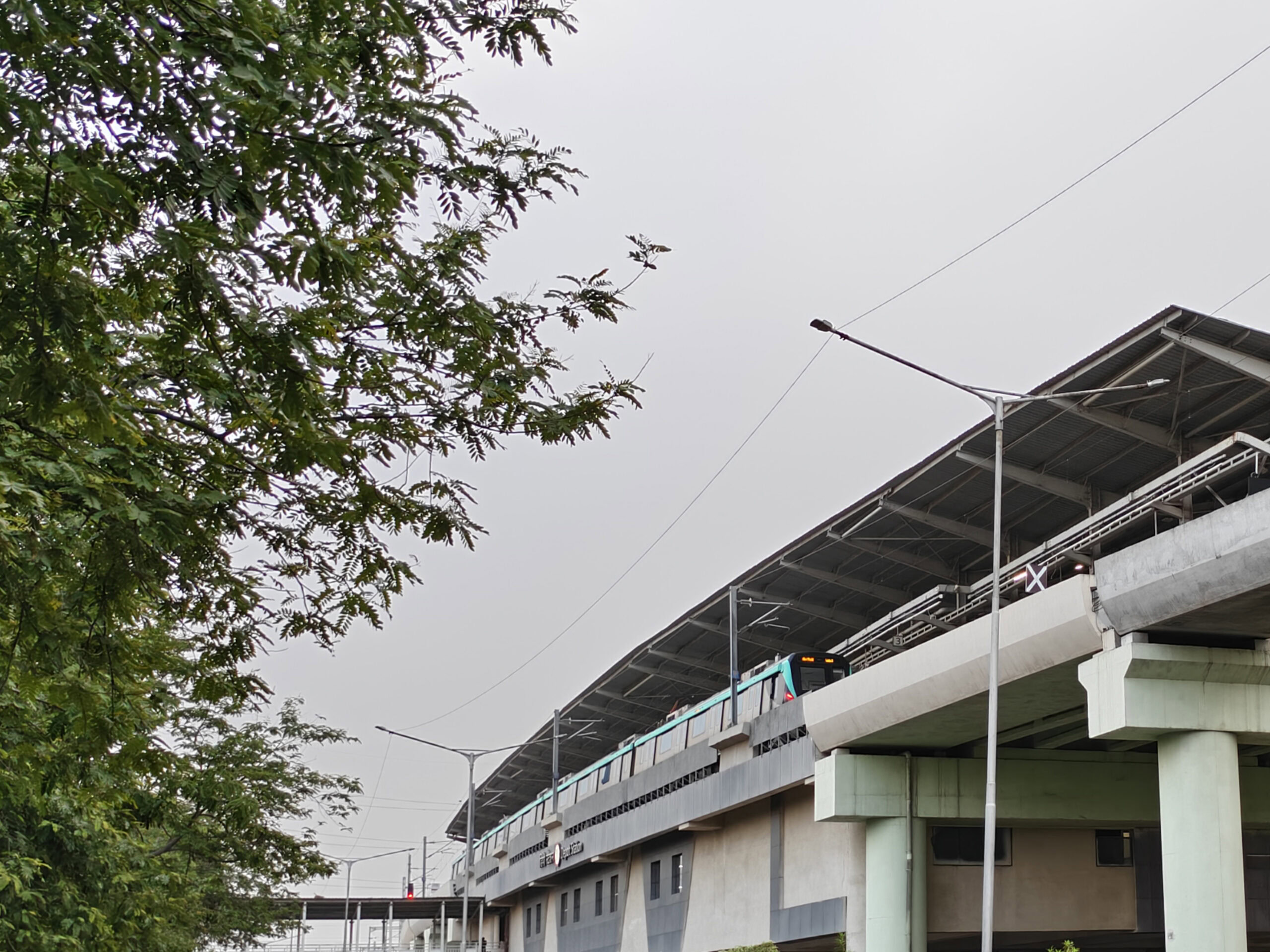 Vivo X300 FE 50MP 1x