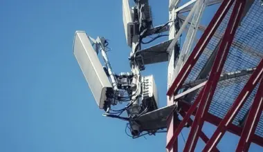 Vodafone Test 5G Mobile Mast Controlled by Robotic Arm and AI Brain