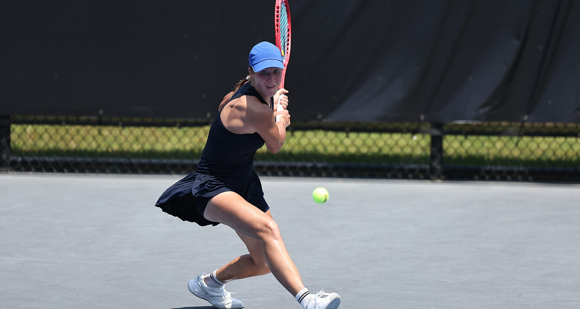 Zakharova powers into first tour-level quarterfinal of 2026 in Memphis