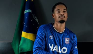BRAZILIAN STRIKER EMERSONN SIGNS - Ipswich Town FC
