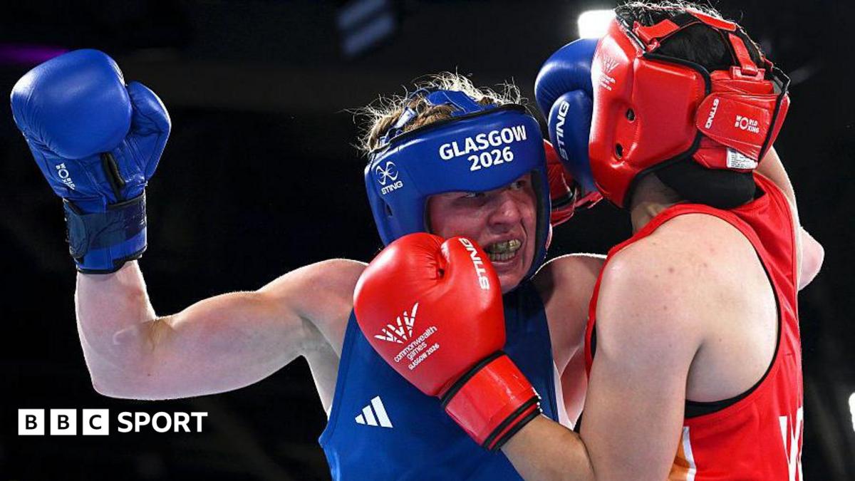 Rosie Eccles fighting at the Commonwealth Games
