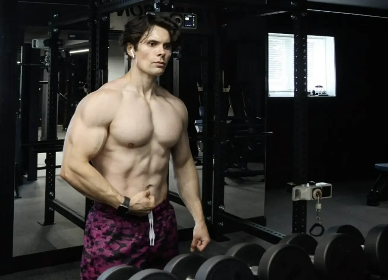 Fitness influencer Will regularly shares tips and tricks (Instagram/@willtenny)