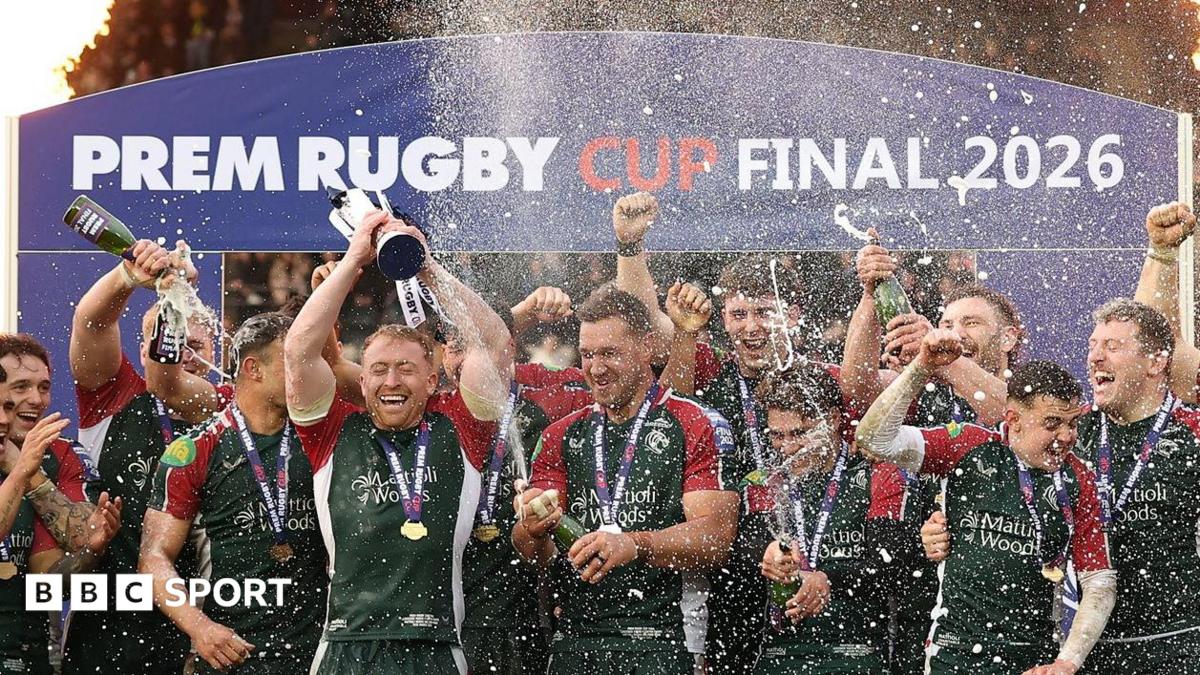 Leicester celebrate winning the Prem Rugby Cup