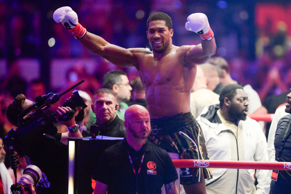 Anthony Joshua v Kristian Prenga.