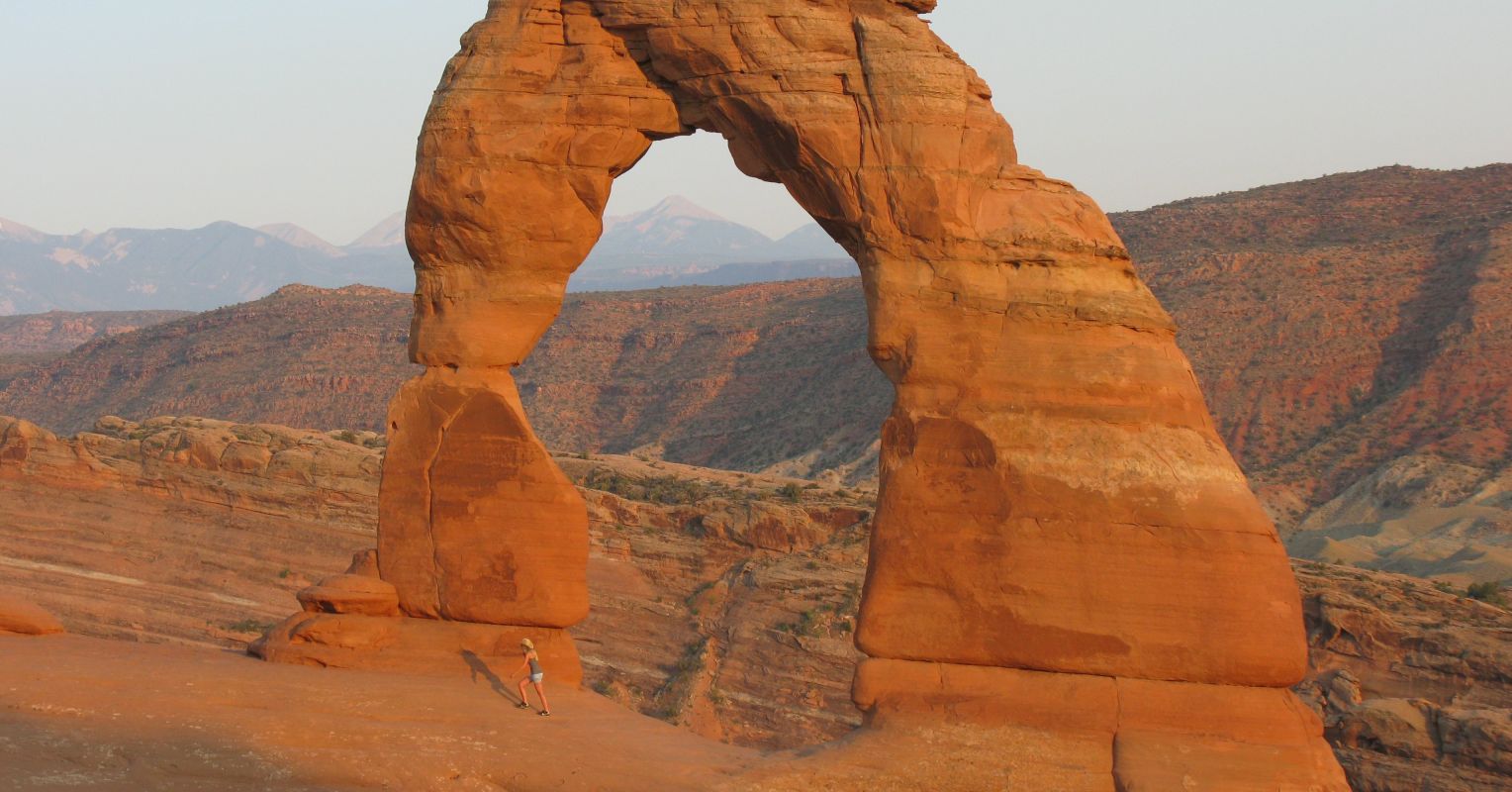 How Moments of Awe Unlock Creative Thinking