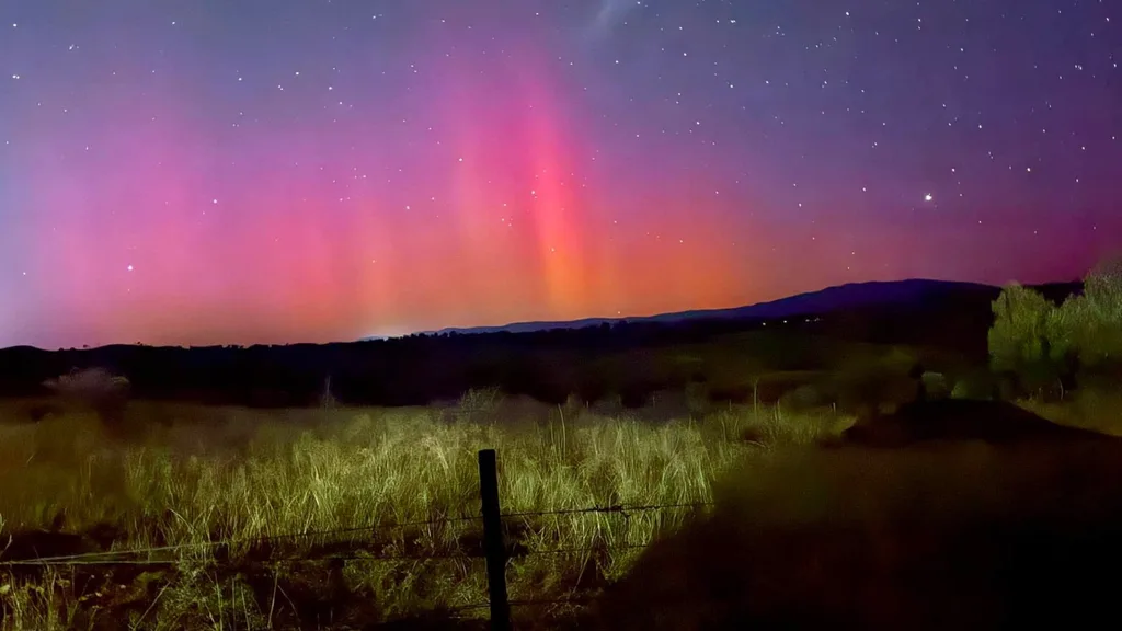 the aurora australis captured in canberra on saturday night
