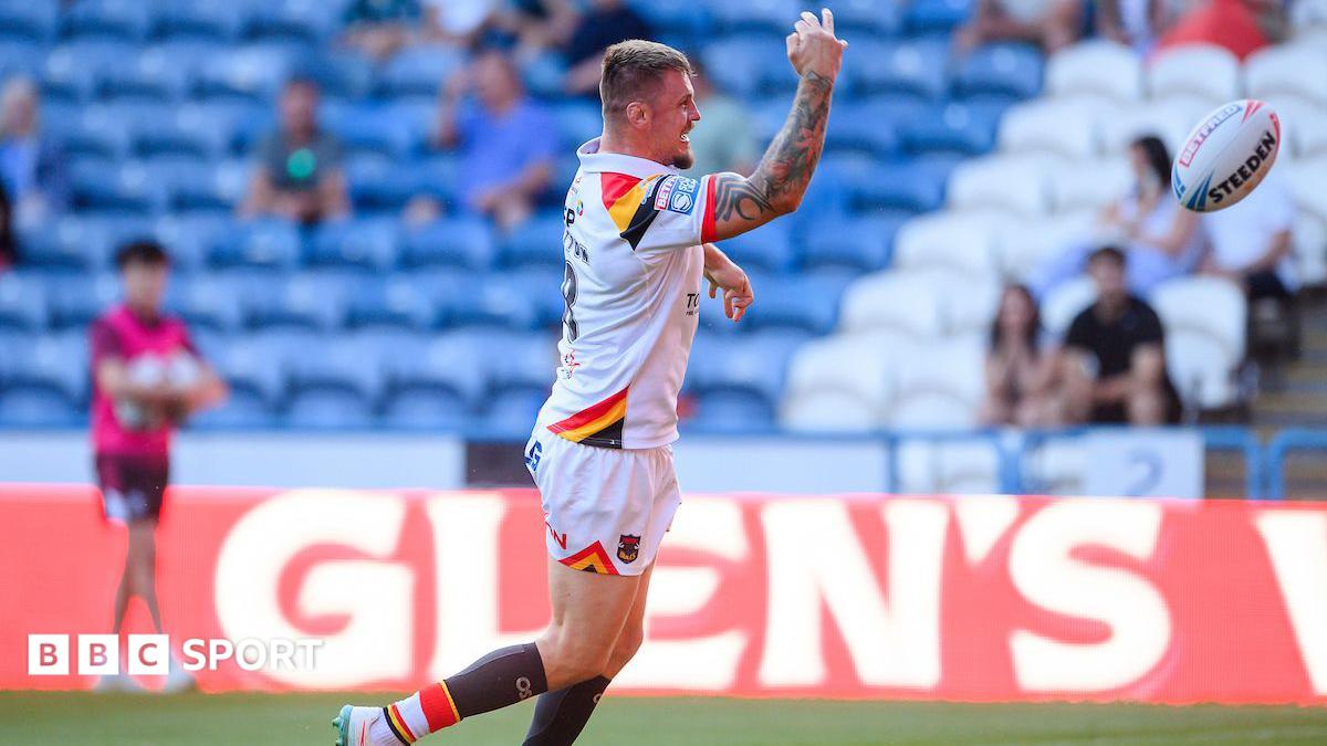 Ryan Sutton celebrating a try for Bradford Bulls
