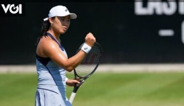 Janice Tjen Knocks Out Slovakian and Advances to DC Open 16
English: Janice Tjen Knocks Out Slovakian and Advances to DC Open 16
