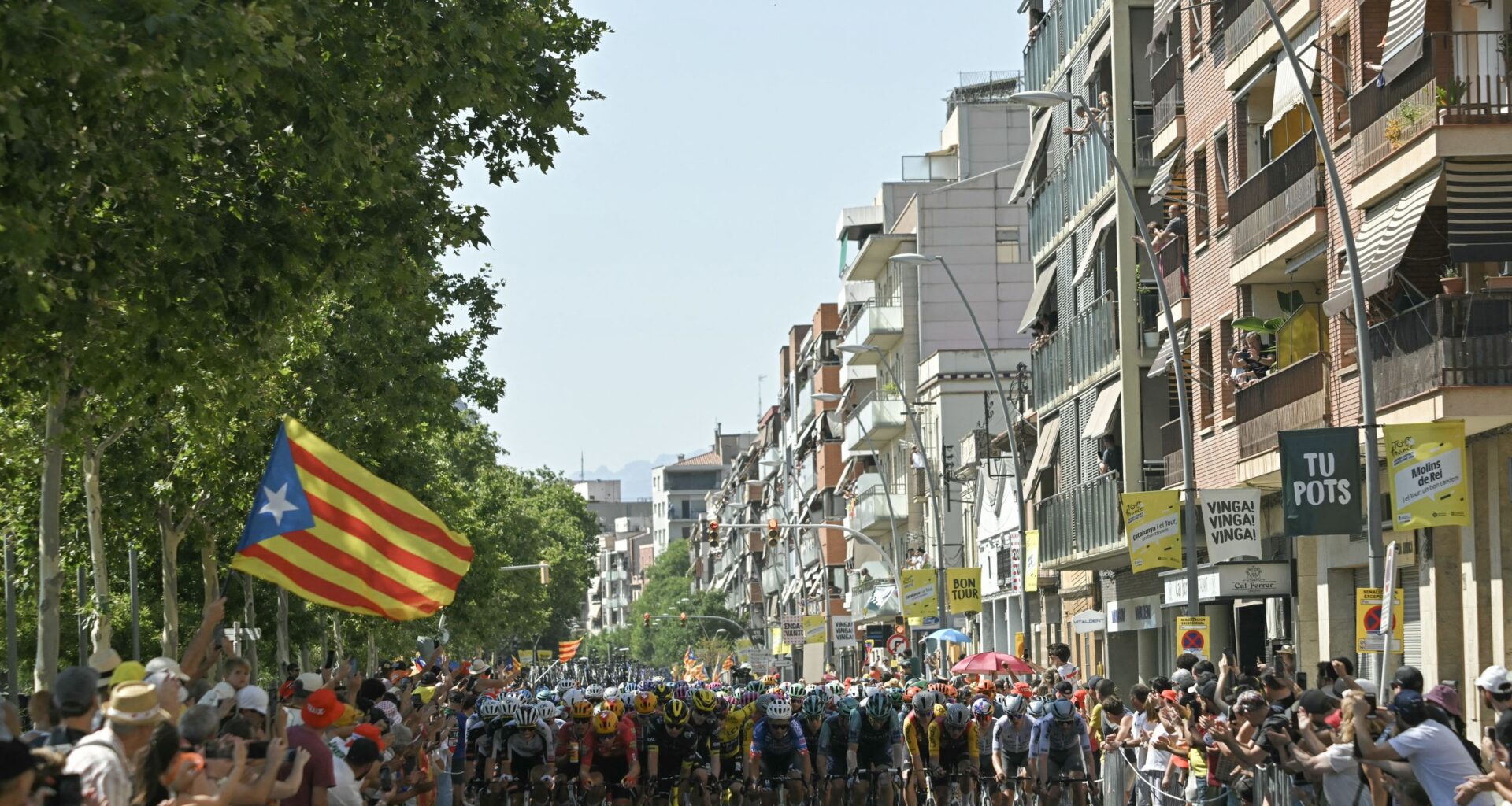 Tour de France stage 2 LIVE: The race makes it to the Montjuïc circuit with Seixas returning after puncture