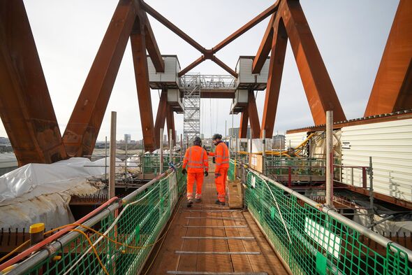 Work Continues Building HS2's Tallest Viaduct Work Continues Building HS2's Tallest Viaduct