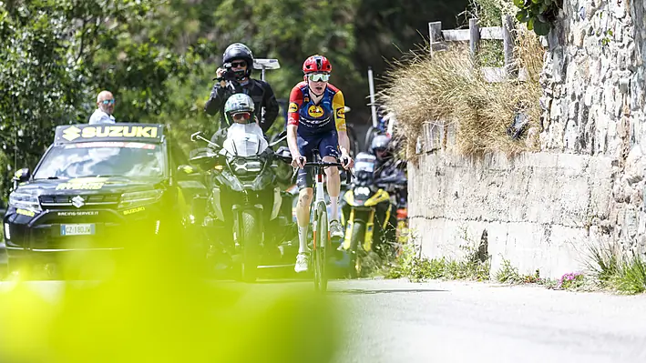 Brave O'Brien back on podium after epic move at Valle d'Aosta