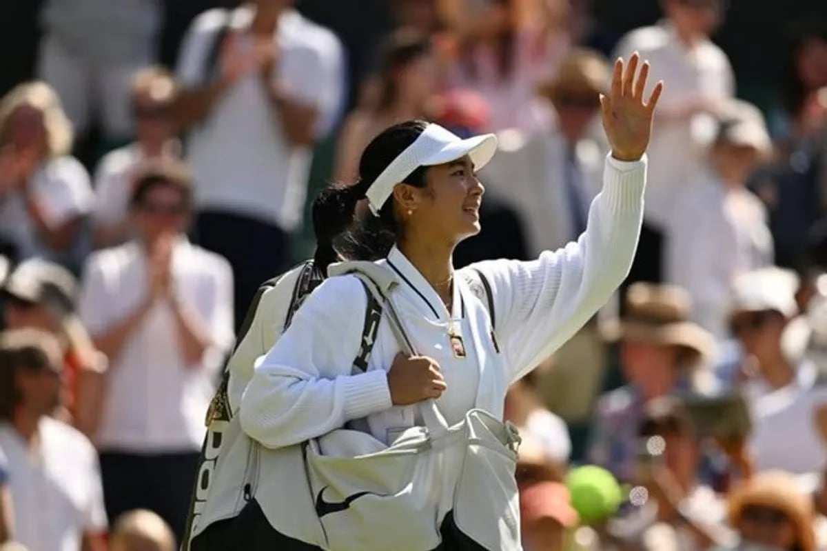 Alex Eala looks back on sacrifices she made after moving to Spain at 13 for tennis - ABS-CBN