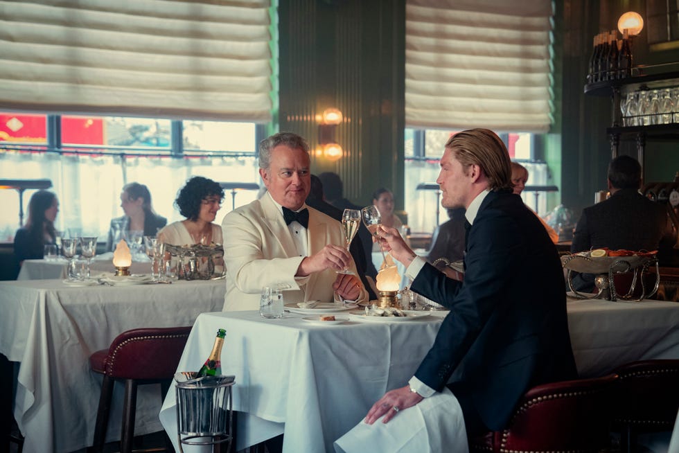 Hugh Bonneville, Harry Goodwins, The Gentlemen Season 2 hugh bonneville, harry goodwins, the gentlemen season 2
