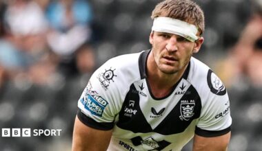 Jed Cartwright in action for Hull FC with a bandage around his head