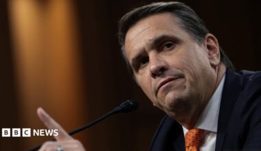Graphic representing sunshine with blue sky behind