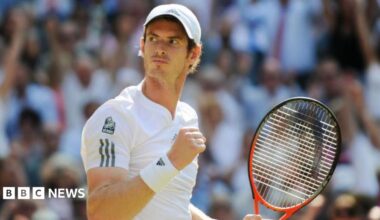 Andy Murray defeats Novak Djokovic to win his 1st Wimbledon Final 7th July 2013.