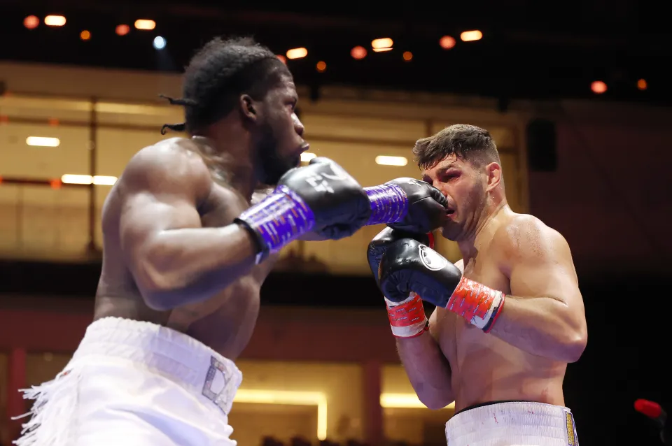 A heavyweight clash between Vianello and Adeleye is in the works