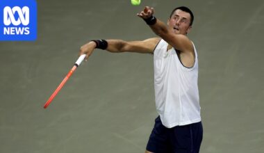 Bernard Tomic continues resurgence, Alex de Minaur sets up clash with Cruz Hewitt