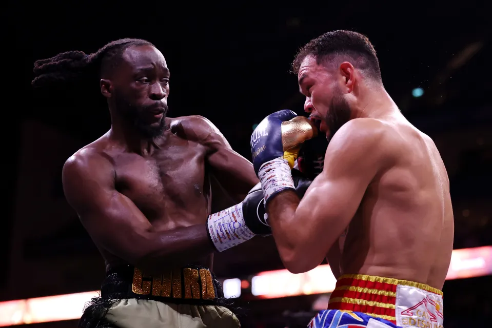 Denzel Bentley punches Endry Saavedra during the WBO Interim World Middleweight Title fight between Denzel Bentley and Endry Saavedra as part of the Dereck Chisora v Deontay Wilder: 100 fight night at The O2 Arena on April 04, 2026 in London, England
