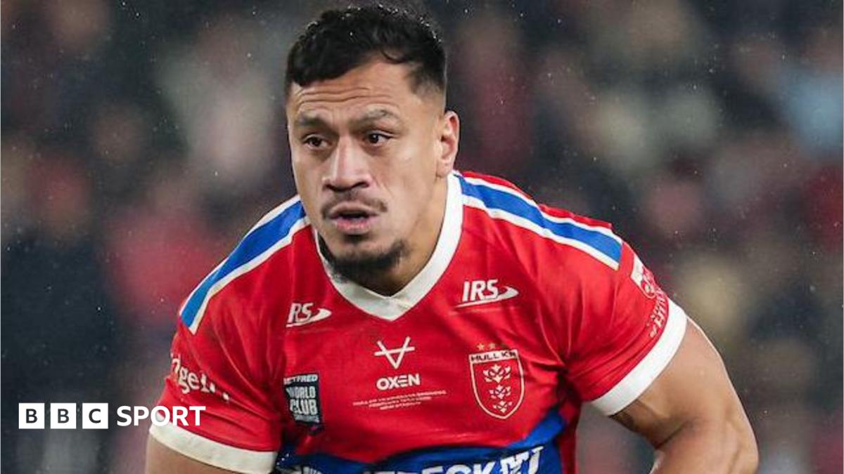Sauaso Sue runs with the ball for Hull KR in their World Club Championship win over Brisbane Broncos in February