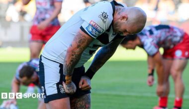 Zak Hardaker reacts after his side's defeat by Leigh Leopards