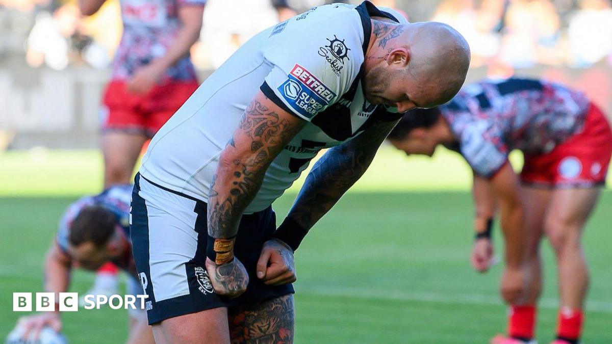 Zak Hardaker reacts after his side's defeat by Leigh Leopards