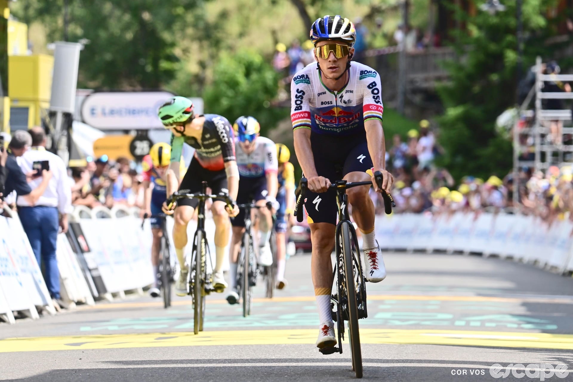 Red Bull row: Evenepoel criticizes Lipowitz after a grueling day in the Pyrenees