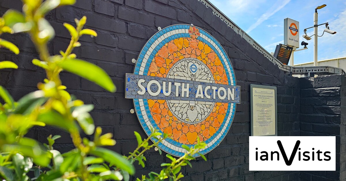 Only Fools and Horses tribute in new South Acton station roundel