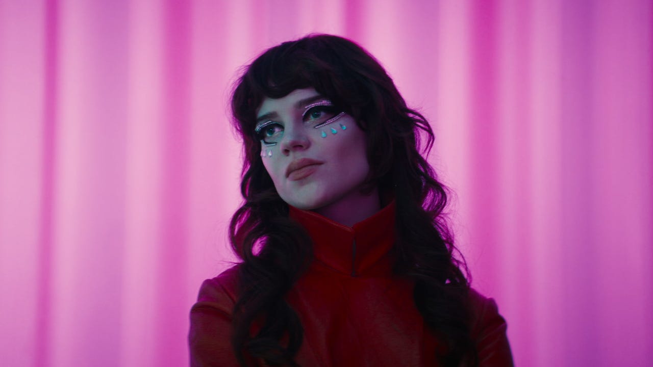 Her Private Hell Review
