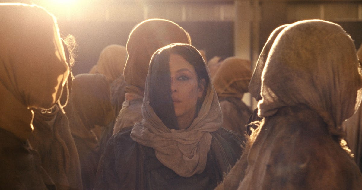 The Year's Messiest Sci-Fi Movie Is A Bad AI Riff On 'Blade Runner' And 'Dune'