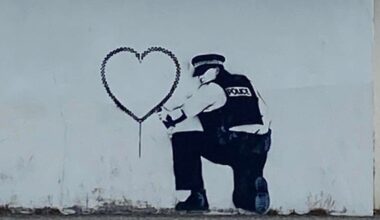 Possible Banksy mural appears on Hove seafront