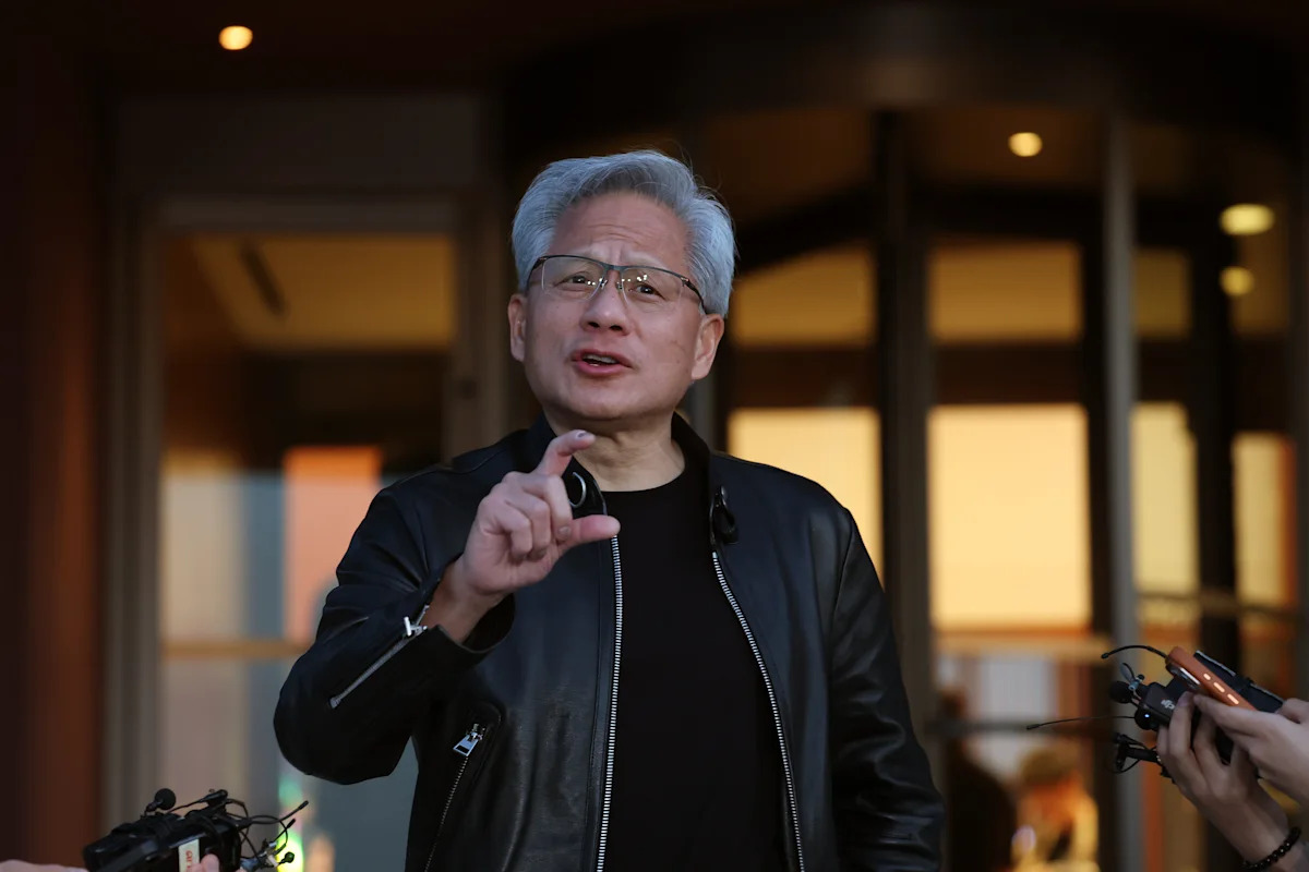 AI bubble fears, the endless K-shaped economy, and insane hyperscaler capex spending